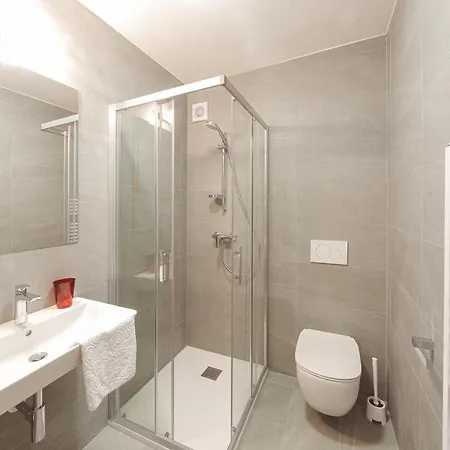 And Kaja * קרנייסקה גורה